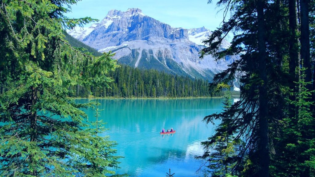 Best Holiday Destinations In Canada You Can’t Miss